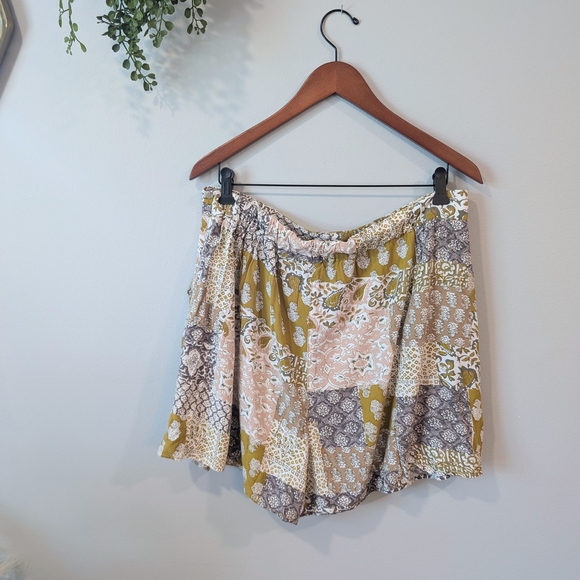 Maeve by Anthropologie Floral Pattern Shorts Sz L - Picture 3 of 10